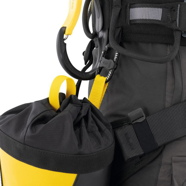 Mosquetón auxiliar MINO con cierre y Captiv antigiratorio Petzl