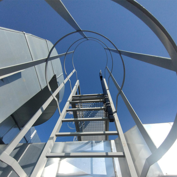 Anclaje extensión para anticaídas retráctil sobre escaleras fijas