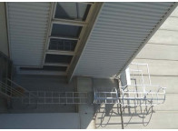 Escaleras fijas modulares, con o sin aros quitamiedos