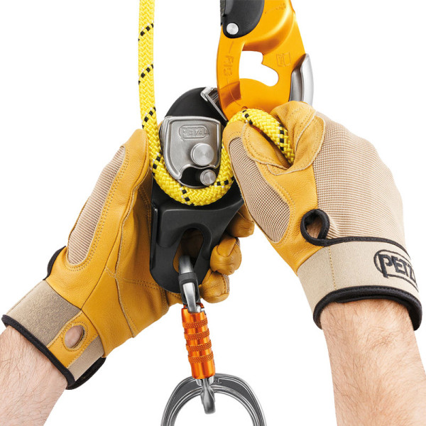 Descensor autofrenante RIG de Petzl para trabajos verticales