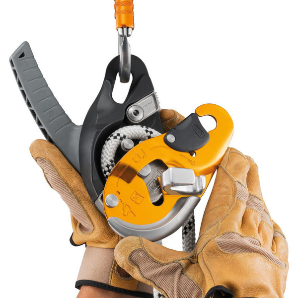 ID EVAC Descensor autofrenante Petzl para rescate sobre cuerdas